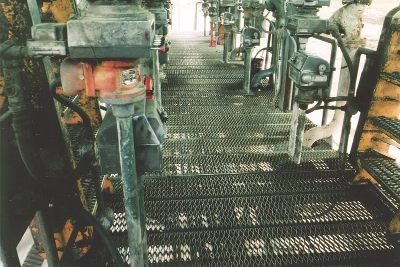 Grip Strut Grating for Oilfield Platforms product detail