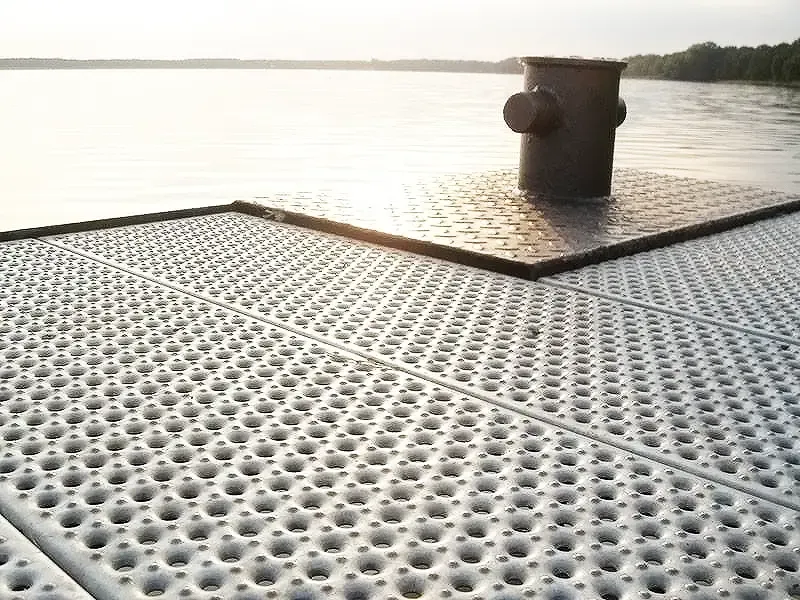 Perf-O-Grip Rejilla para plantas químicas - anti-slip safety grating close-up