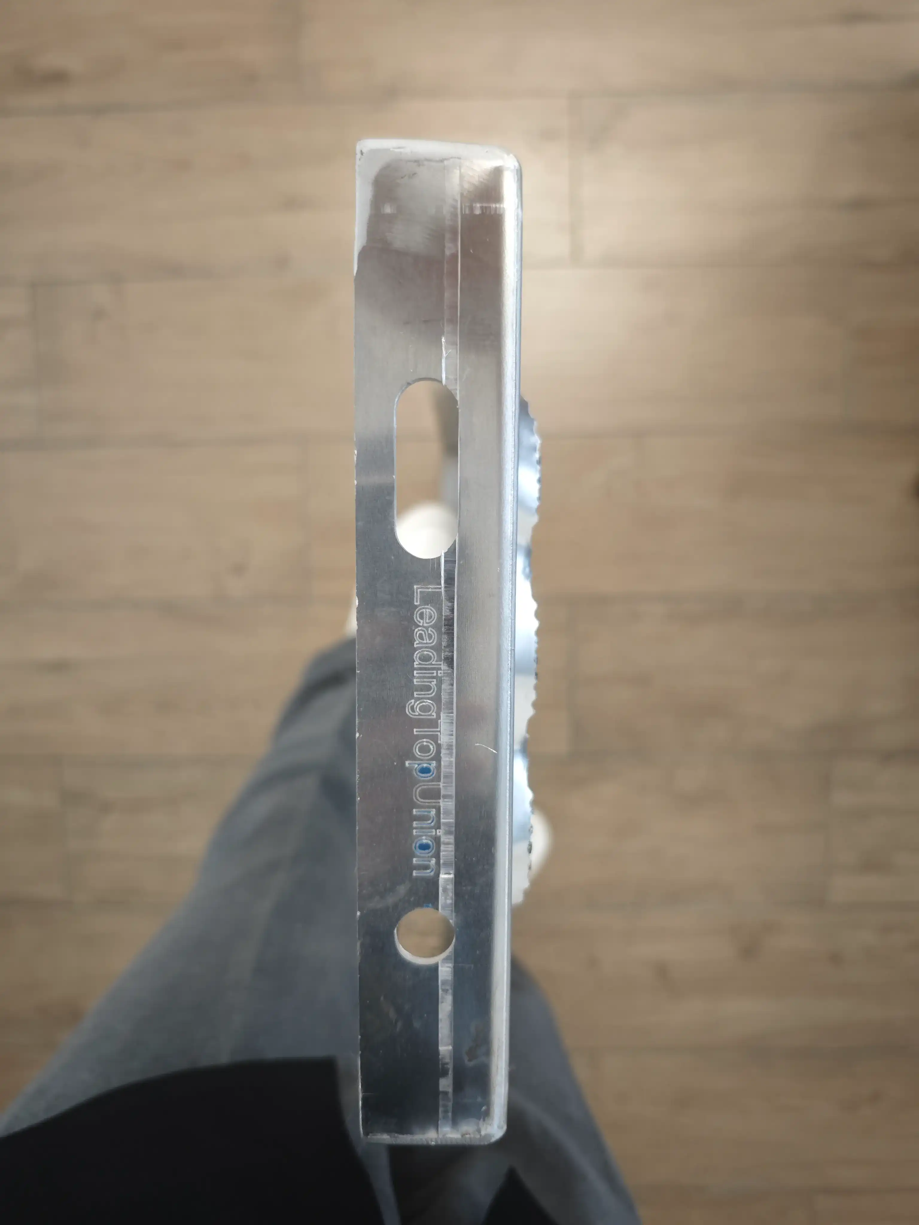 3.0mm aluminum safety step tread — short-end mounting holes showing 1 round + 1 slotted pattern